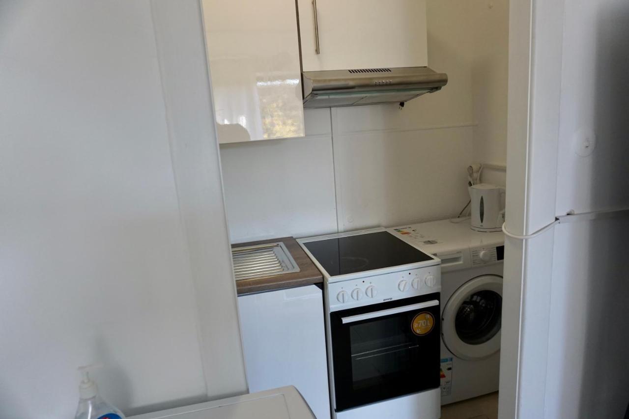 Alster Hamburg - Saniertes Und Mobliertes Apartment Mit Bad Und Kuche Zewnętrze zdjęcie